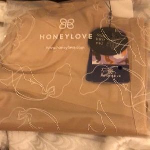I am selling a woman’s shaper 1x for $50 original $99 the brand is honeylove
